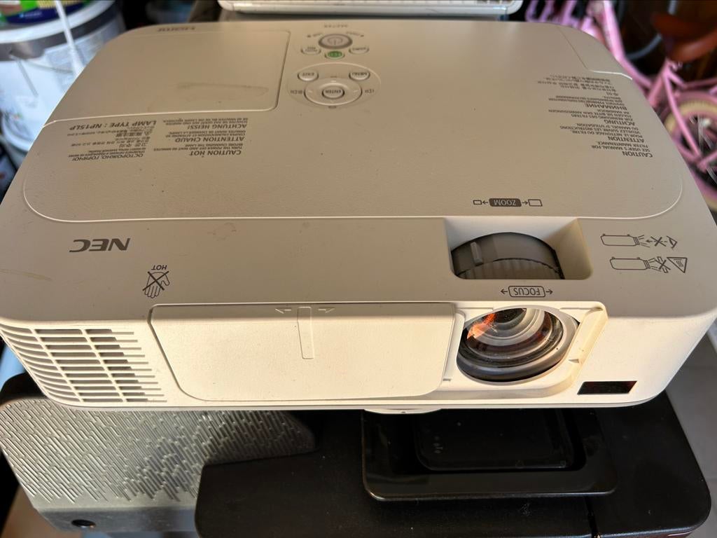 NEC 3LCD projector, Ophalen, Zo goed als nieuw