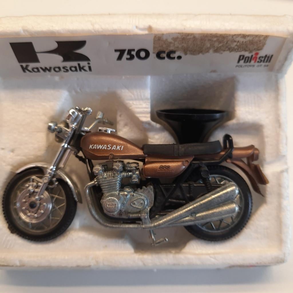 POLISTIL 1/24 KAWASAKI 750 cc. NO. GT 54.*VINTAGE 1975*, Collections, Enlèvement, Neuf, Motos