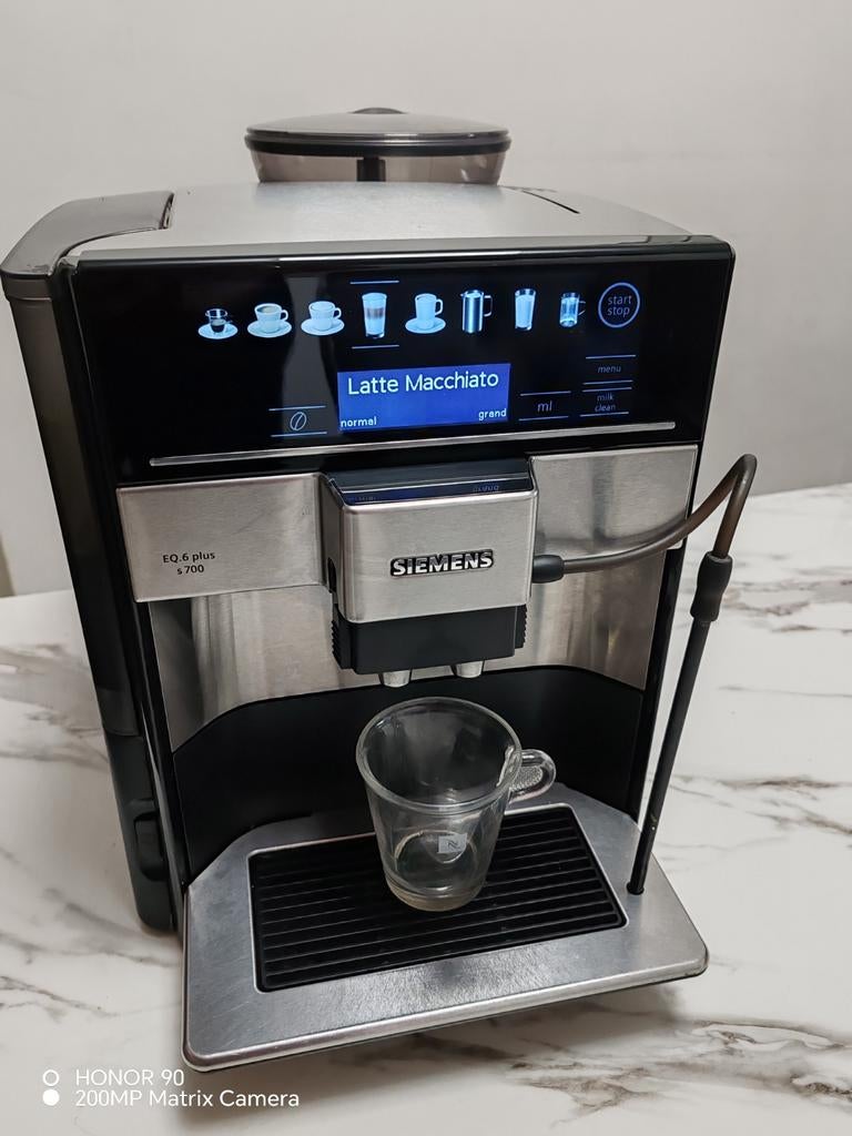 Machine à café à grain ou moulu, Electroménager