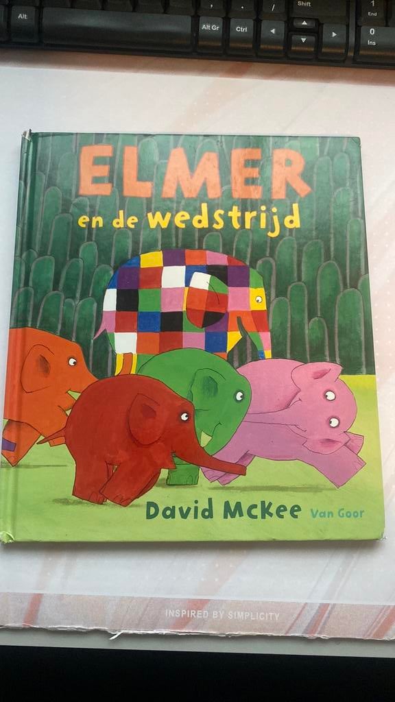 David McKee - Elmer en de wedstrijd, Boeken, Ophalen of Verzenden, Gelezen, David McKee, Prentenboek