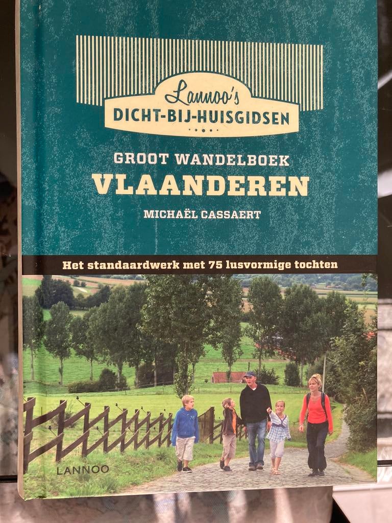 Michael Cassaert - Groot wandelboek Vlaanderen, Boeken, Reisgidsen, Zo goed als nieuw, Ophalen of Verzenden