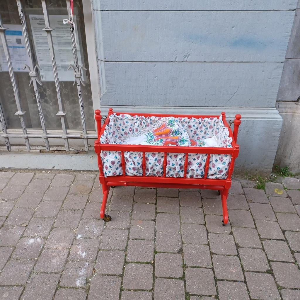 Berceau de poupée balancoire Vintage., Enlèvement