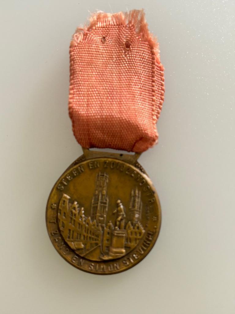 Vintage Medaille Heilig Bloed Brugge 1150 -1950, Postzegels en Munten, Penningen en Medailles, Brons, Ophalen of Verzenden