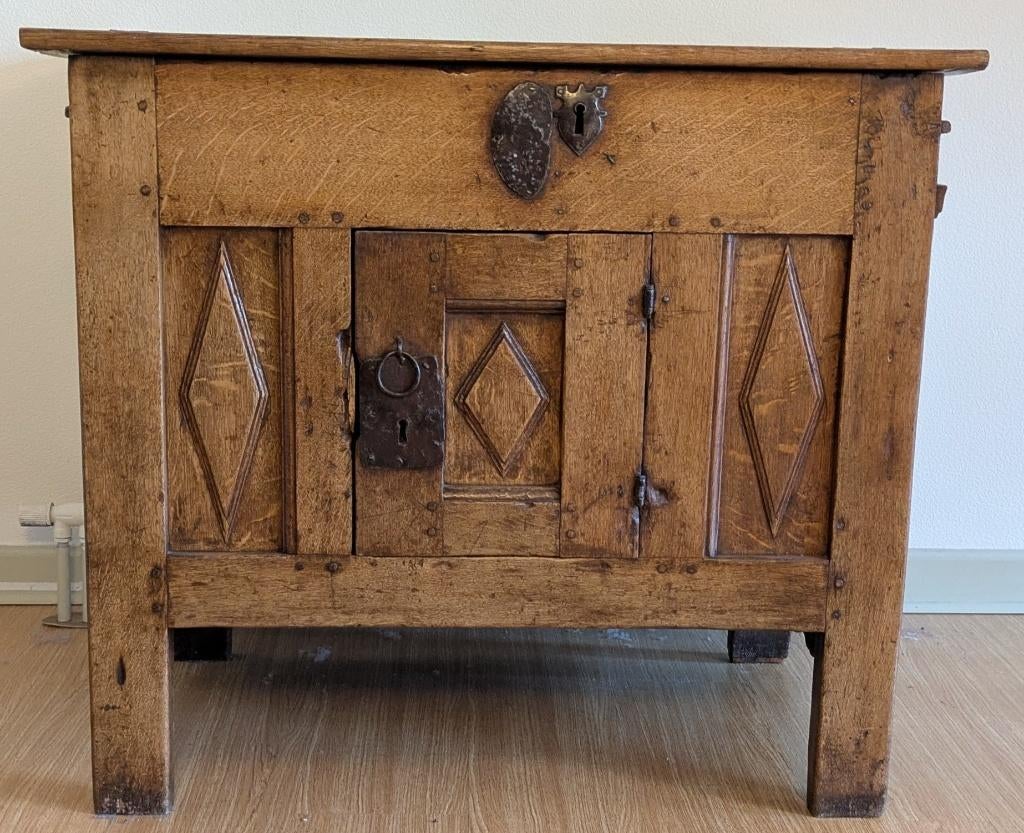 Volhouten (drank?)kast, Ophalen