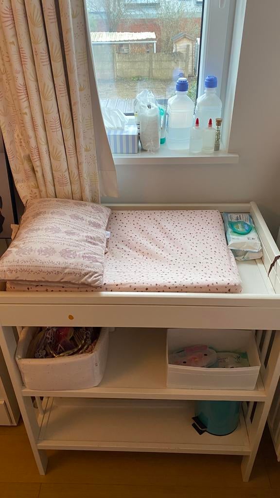 Tafel voor het verschonen van luiers ,of berg babyspullen op, Ophalen, Zo goed als nieuw