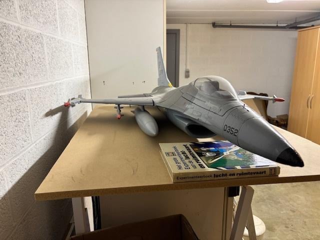 Rc F 16 electro, Enlèvement, Utilisé, Électro