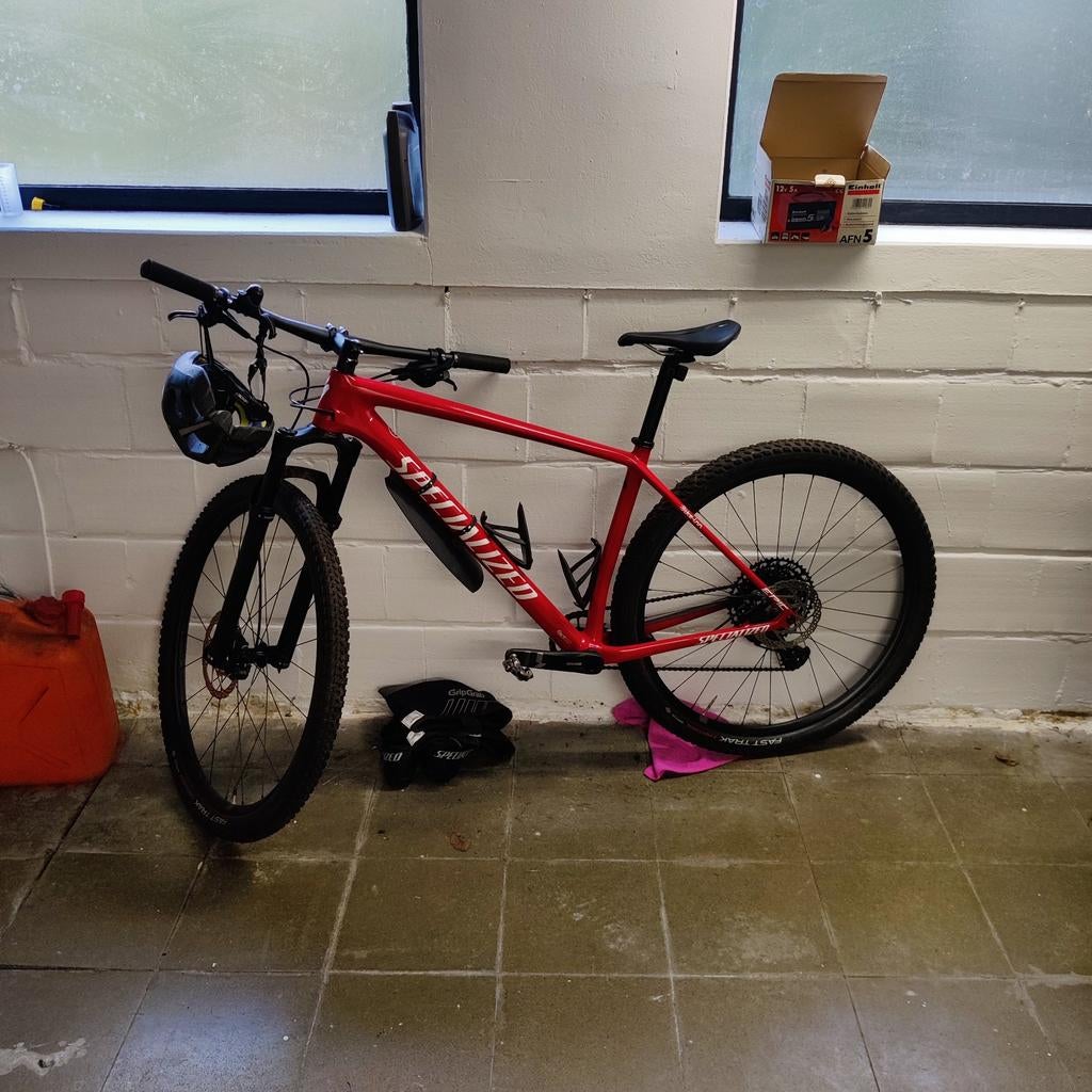 Specialized mountainbike met maar 250km, Fietsen en Brommers, Ophalen