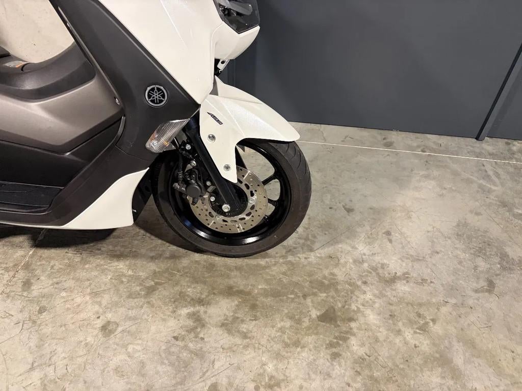 Yamaha Nmax 125 handige scooter met scherm en topcase, Motos, Scooter, Entreprise, 125 cm³, Jusqu'à 11 kW