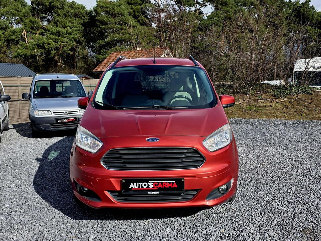 Ford Tourneo Courier 1.5 TDCi Titanium 5 ZIts Airco ElektrR, Auto's, Ford, Stof, Zwart, 4 cilinders, https://public.car-pass.be/vhr/8f1e2521-ca35-4ab7-975b-4758e5cb8db1