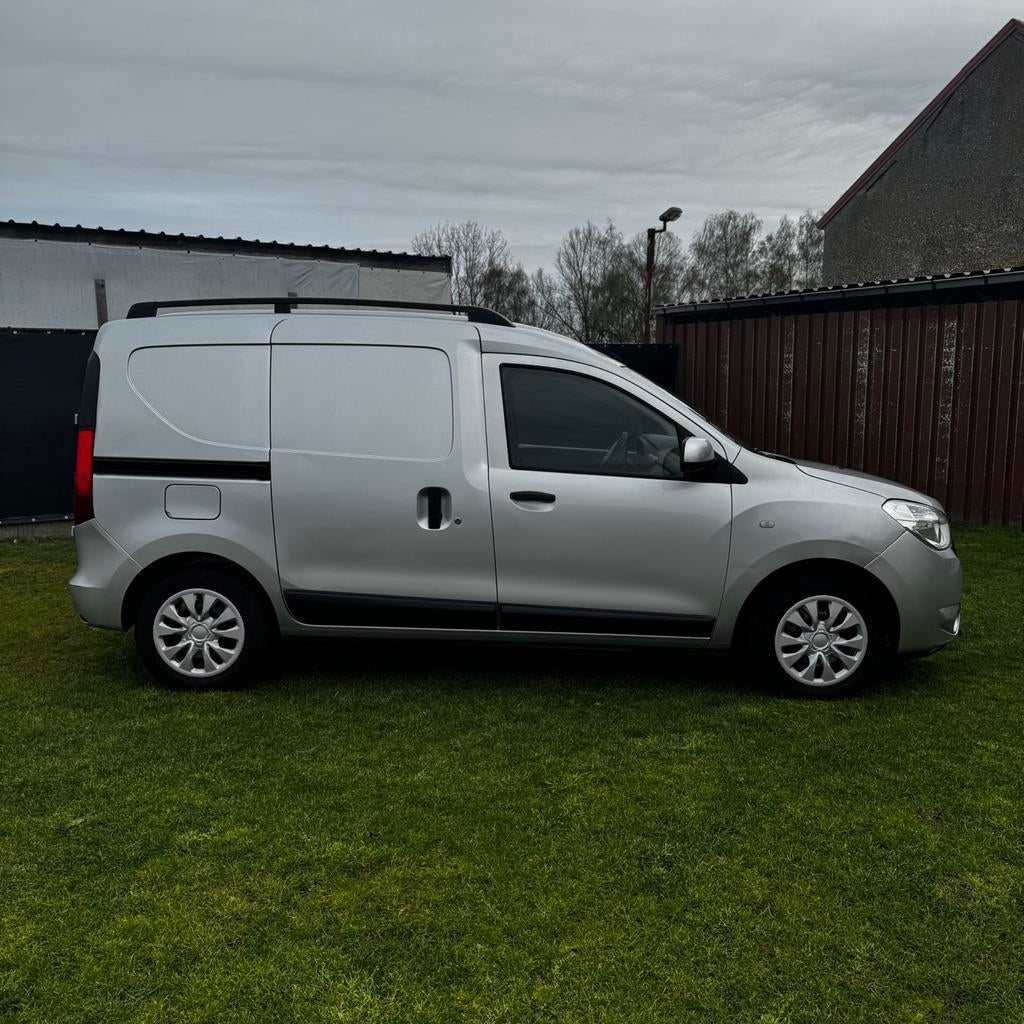 Dacia dokker 1.5 dci 2017, Auto's, Bestelwagens en Lichte vracht, Dacia, Particulier, Te koop, Centrale vergrendeling