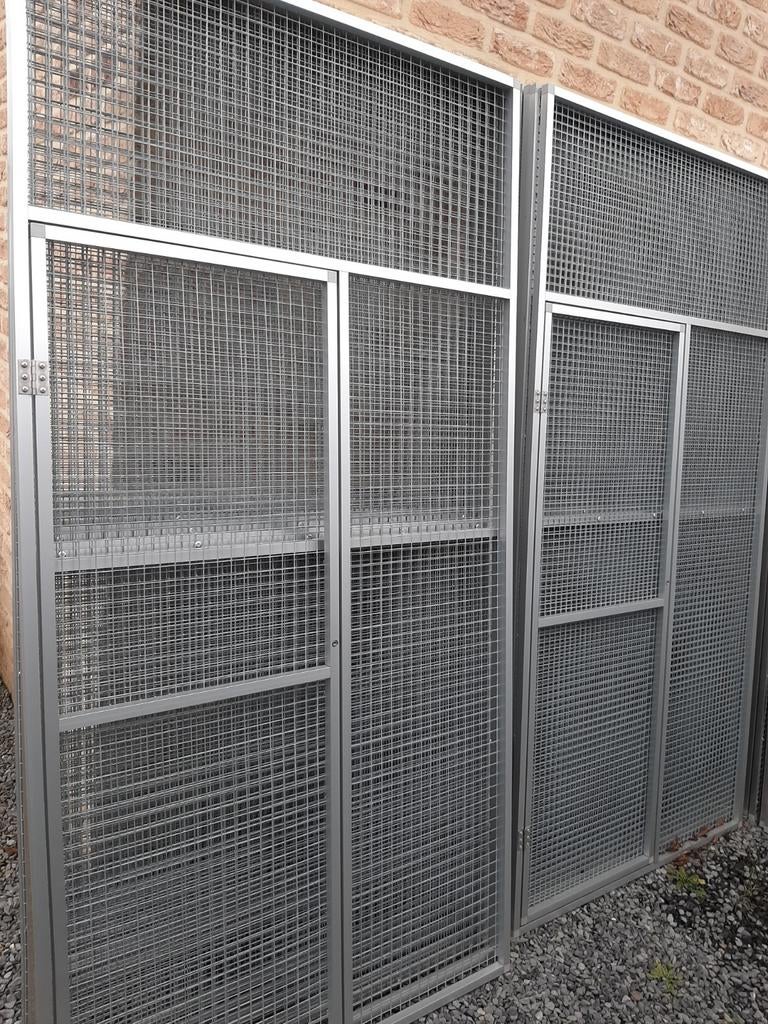 VOLIÈRE À PERROQUETS EN ALUMINIUM 2 X 1 X 2. (NOUVEAU), Animaux & Accessoires, Enlèvement, Neuf, Aluminium, Volière