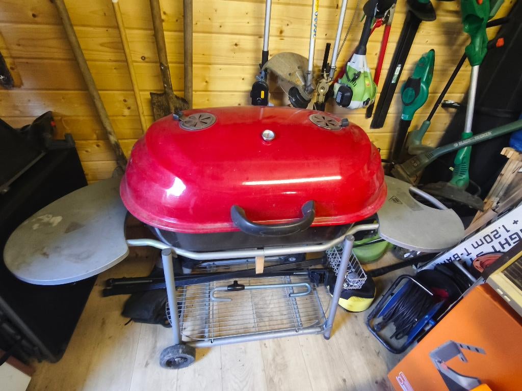 BBQ GRANDE TAILLE A VENDRE BON ETAT, Jardin & Terrasse, Barbecues au charbon de bois, Enlèvement, Utilisé, Central Park