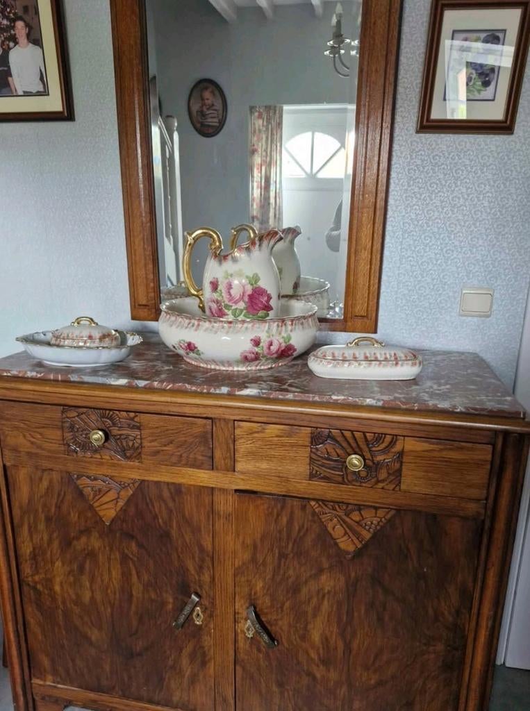 Lage kast met marmeren tablet en bijhorende spiegel, Antiek en Kunst, Ophalen