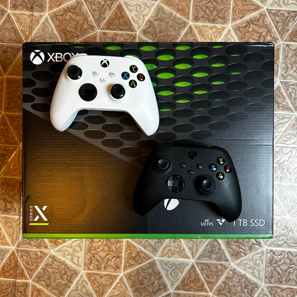 Xbox series X met 2 controllers, Games en Spelcomputers, Ophalen of Verzenden, Zo goed als nieuw, Xbox Series X