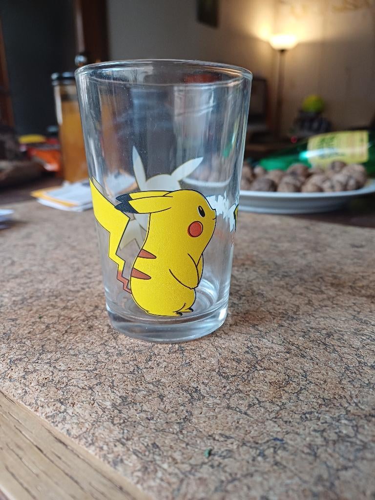 Pokémon Pikachu glas, Ophalen of Verzenden, Zo goed als nieuw