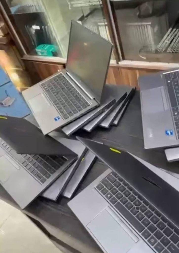 Gerenoveerde Telefoons en Laptops, Computers en Software, 64 GB of meer, 5 TB, Qwerty, Refurbished