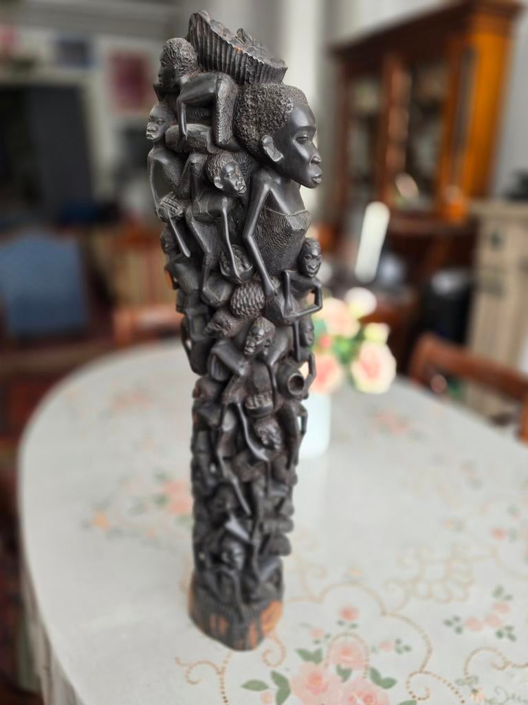 Arbre de vie Makonde, Ophalen