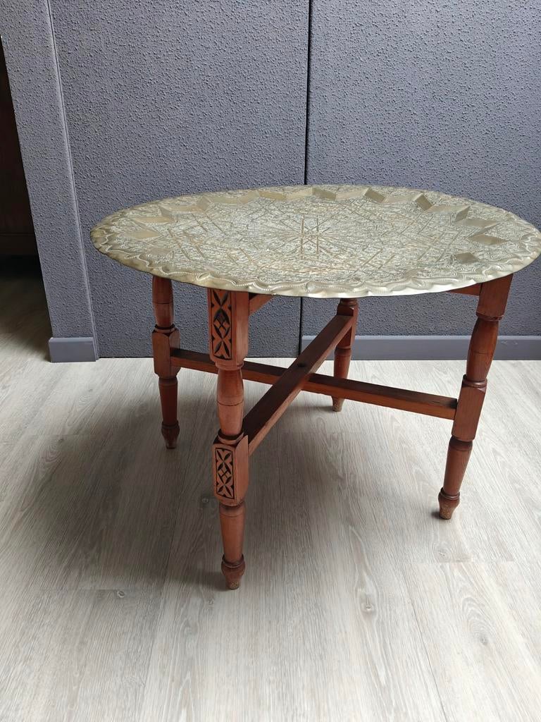 Marrokaans tafel,rond hout en messing., Ophalen