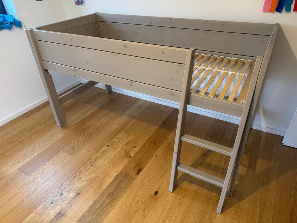 Lit enfant - Lifetime, Kinderen en Baby's, Kinderkamer | Bedden, Ophalen, 85 tot 100 cm, Zo goed als nieuw, Lattenbodem