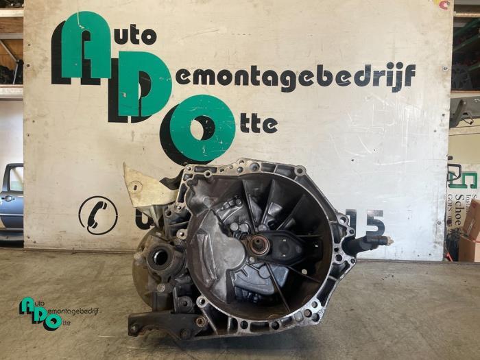 Boîte de vitesse d'un Peugeot 207 (207 06-), -, 3 mois de garantie, Utilisé, -