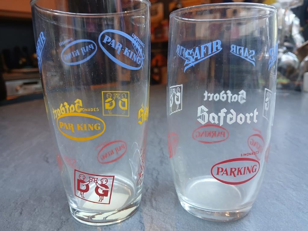 2 verschillende limonade glaasjes..de gheest ..aalst, Verzamelen, Ophalen of Verzenden