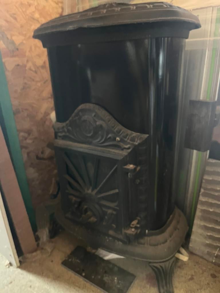 Franse  Gietijzeren kachel zwart ..niet gebruikt, Ophalen, Nieuw, Vrijstaand, Hout