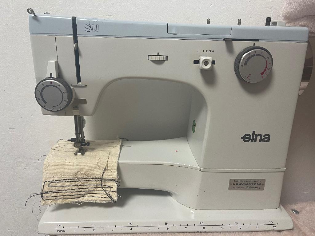 Elna naaimachine Zeer goede staat, Hobby en Vrije tijd, Naaimachines en Toebehoren, Ophalen, Gebruikt, Naaimachine