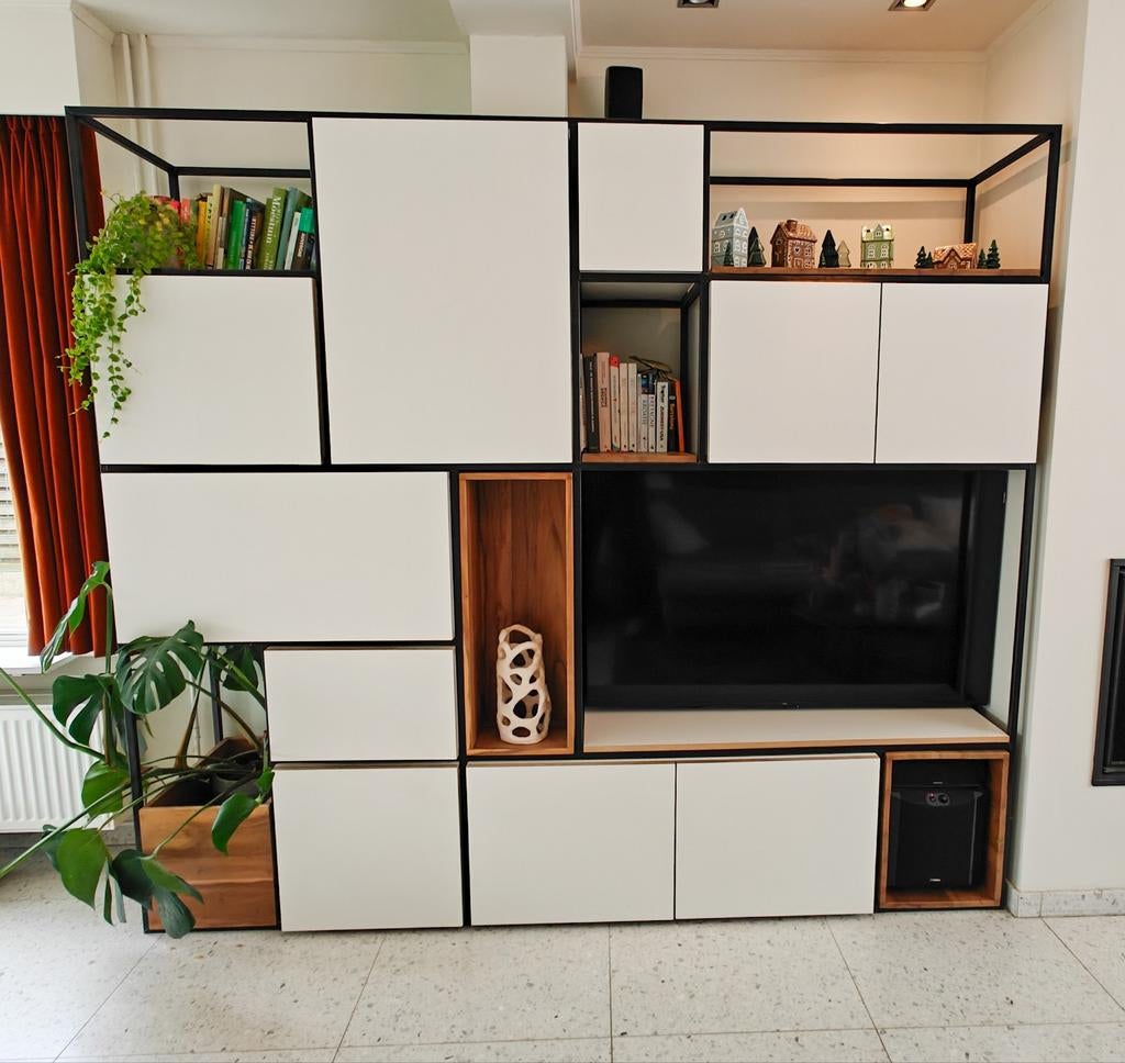 Prachtige maatkast in staal met kikarhout en witte multiplex, Ophalen