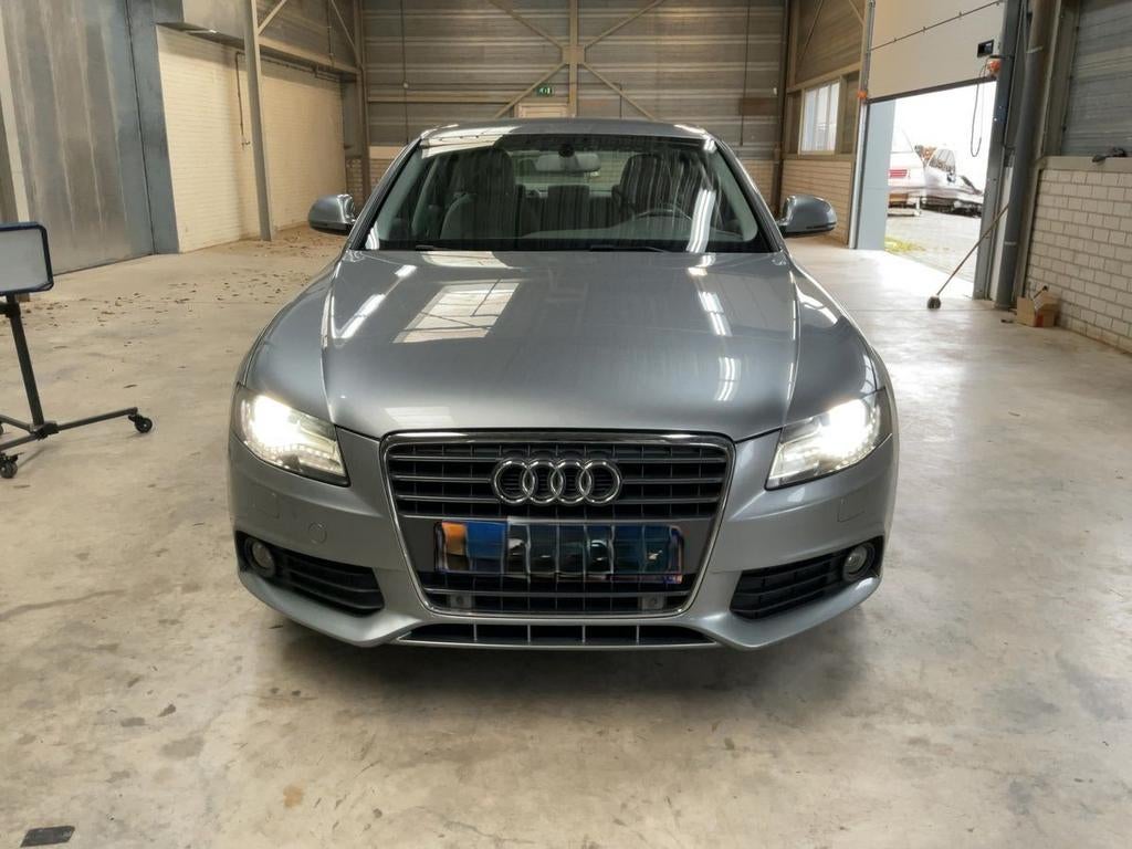 Audi A4 B8 1.8TFSi benzine automaat xenon navi trekhaak, 1789 cc, 4 cilinders, A4, Grijs