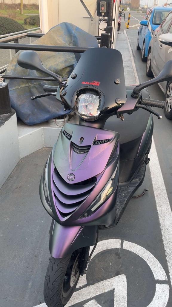 Piaggio zip, Fietsen en Brommers, Ophalen, Zip, Klasse A (25 km/u), Zo goed als nieuw