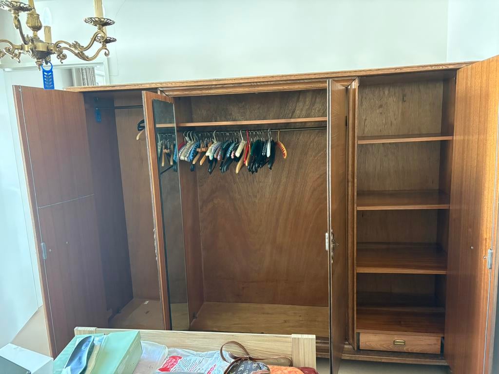 Gratis kleding kast, Antiek en Kunst, Ophalen