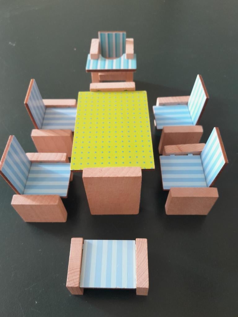Haba tafel en stoelen + kinderstoel, Verzamelen, Poppenhuizen en Toebehoren, Ophalen of Verzenden