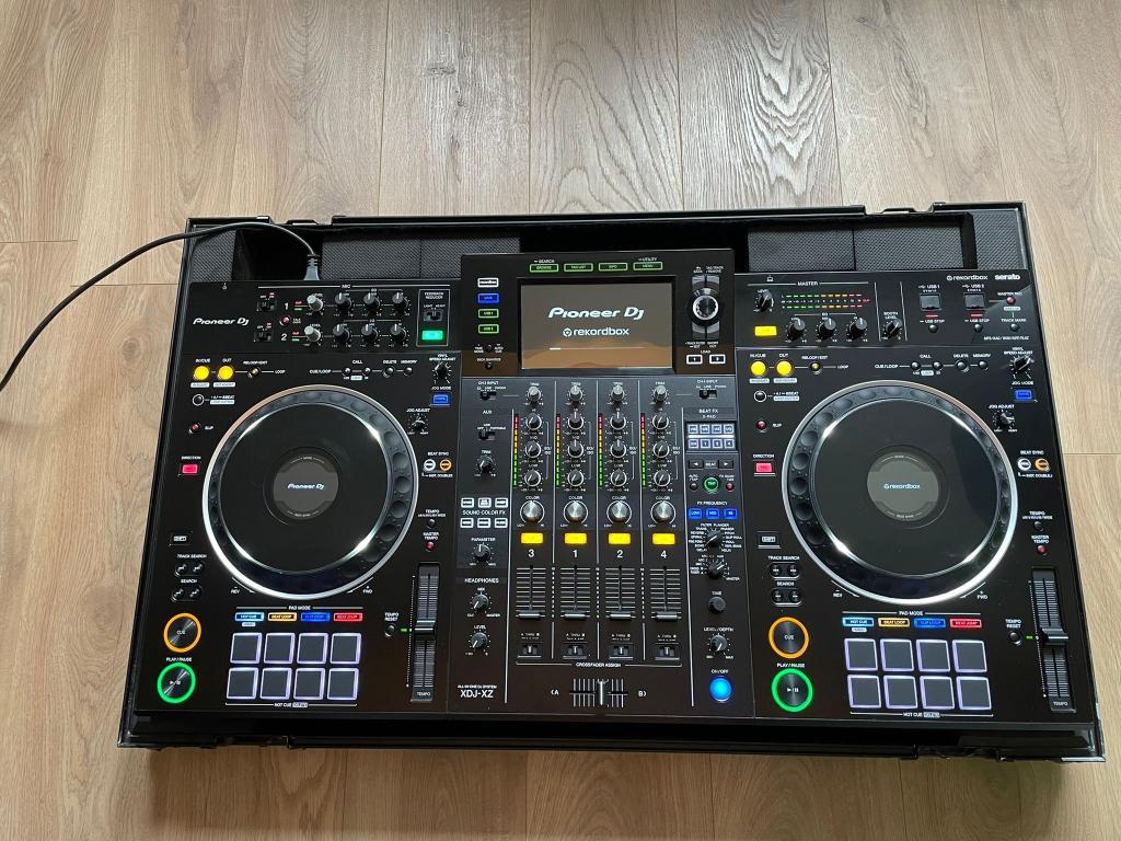 Pioneer XDJ-XZ + flightcase in NIEUWSTAAT / PERFECTE STAAT!, Muziek en Instrumenten, Ophalen, Zo goed als nieuw, Draaitafel, Pioneer