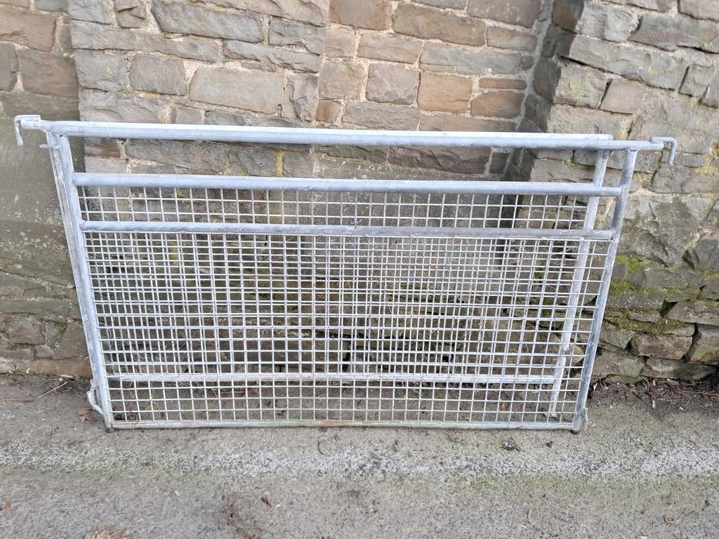 Verschillende roosters voor schapenvlees, kip, geit, pony en, Dieren en Toebehoren