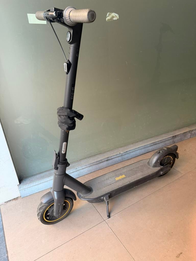 Segway Ninebot max g30, Fietsen en Brommers, Steps, Zo goed als nieuw, Ophalen