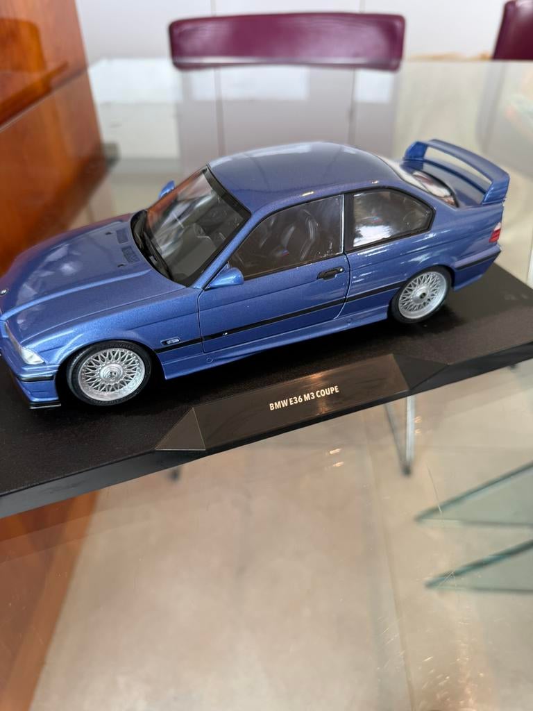 BMW E36 M3 straatvechters 1:18 Nikkel in doos, Hobby en Vrije tijd, Ophalen of Verzenden, Zo goed als nieuw, Solido
