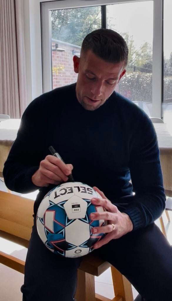 Toby Alderweireld gesigneerde bal– Bied voor Levensloop 2026, Verzamelen, Sportartikelen en Voetbal, Ophalen, Nieuw, Overige typen