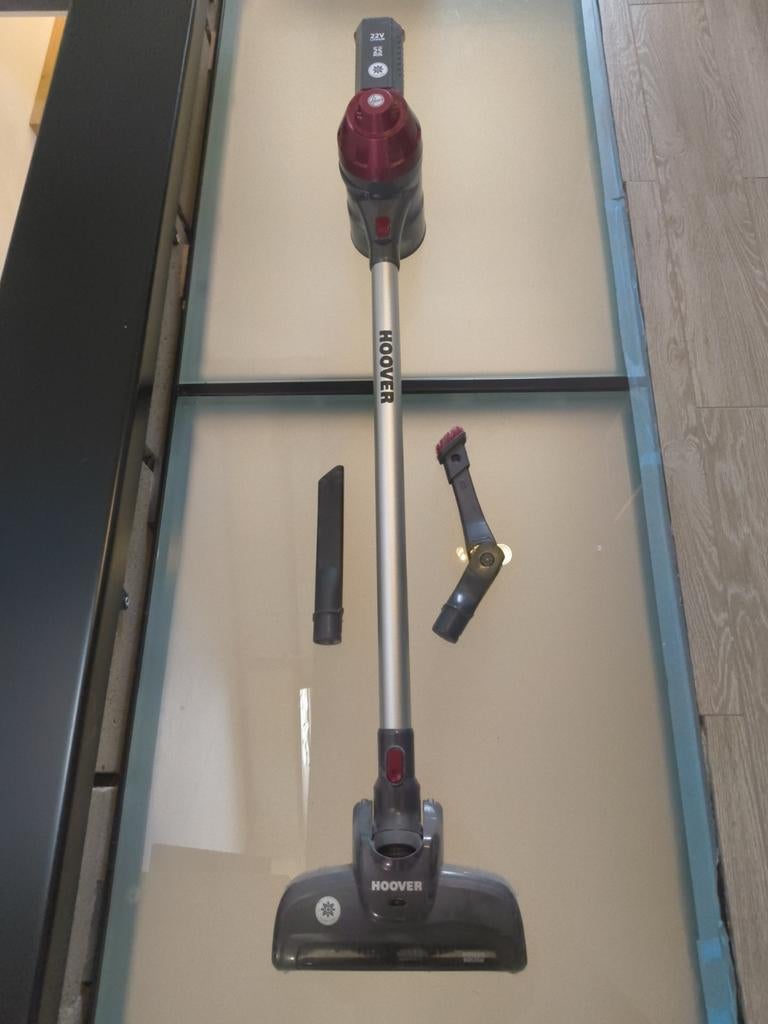 Aspirateur Hoover avec accessoires et support mural, Ophalen, Gebruikt, Stofzuiger