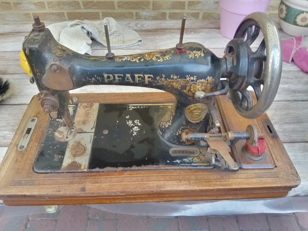 Antieke Pfaff naaimachine, Antiek en Kunst, Ophalen