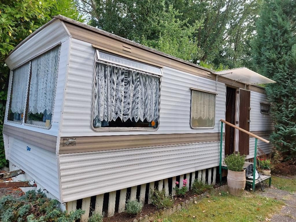 Caravanne Résidencielle dans un Camping, Plus de 6