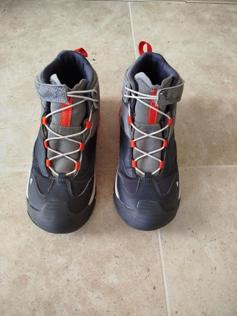 Chaussures imperméables de randonnée enfant 33, Garçon ou Fille, Decathlon, Comme neuf, Enlèvement