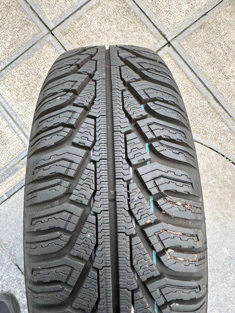 Uniroyal 185/60 R15 MS Plus 77 - als nieuw, Auto-onderdelen, Banden en Velgen, 15 inch, Band(en), Personenwagen, 185 mm
