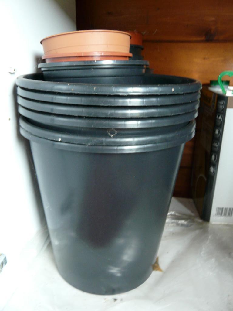 grote hoeveelheid gerecupereerde plantenpotten, Jardin & Terrasse, Pots de fleurs, Utilisé, Synthétique, Intérieur, Balcon, Jardin