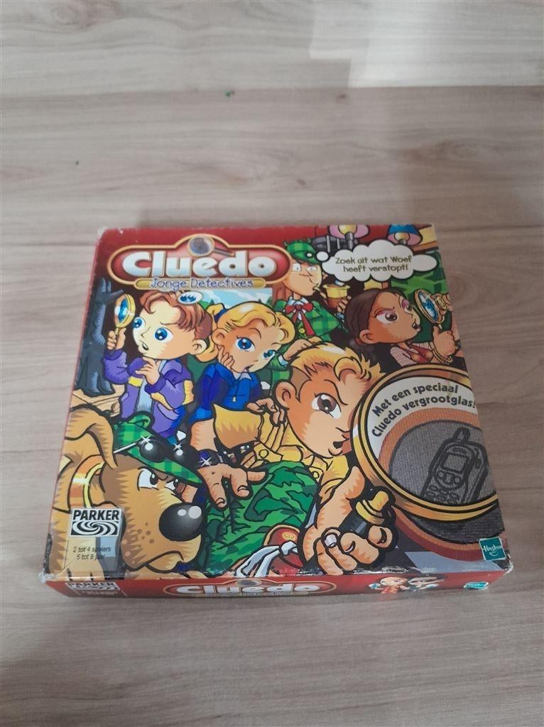 cluedo jonge detective - s4979, Hobby en Vrije tijd, Gezelschapsspellen | Bordspellen, Verzenden, Zo goed als nieuw