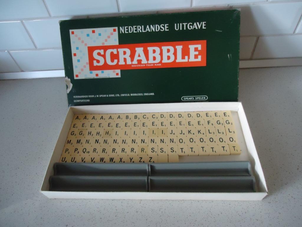 Vintage Scrabble van Spears Games in prima staat., Hobby & Loisirs créatifs, Jeux de société | Jeux de plateau, Comme neuf, 1 ou 2 joueurs