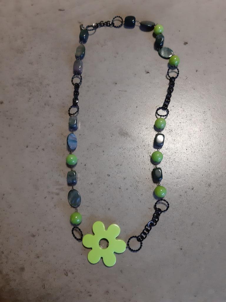 halsketting groen Titto, Ophalen, Zo goed als nieuw, Groen, Kunststof