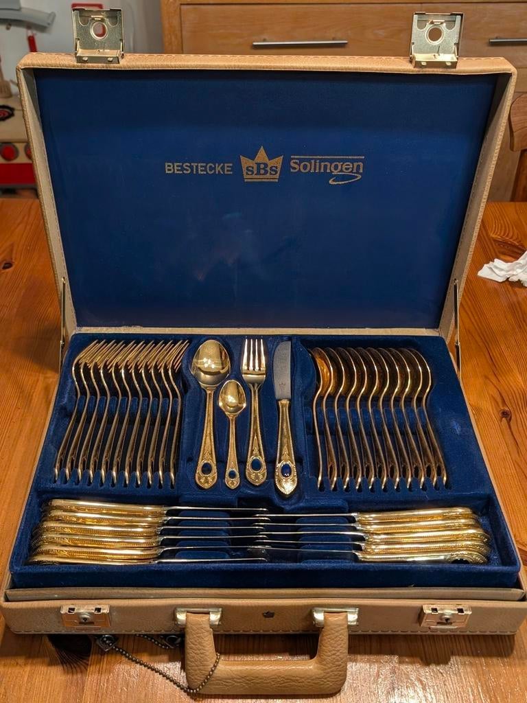 Service complet de couverts en or, Enlèvement ou Envoi