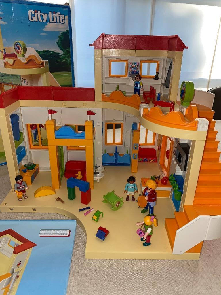Playmobil kinderdagverblijf (5567), Kinderen en Baby's, Ophalen of Verzenden, Zo goed als nieuw
