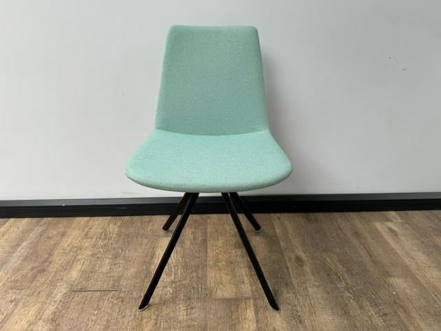 B&T design stoel Pera turquoise, Ophalen of Verzenden