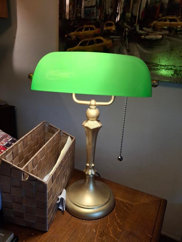 Notaris buraulamp, Ophalen